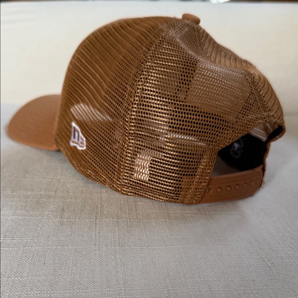 New Era Oakland A’s A-Frame Trucker SnapBack Hat - Picture 3 of 8